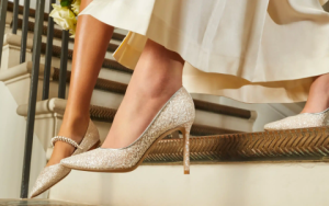 Giày Liên Quân có gì hot? Khám phá các mẫu giày độc lạ!